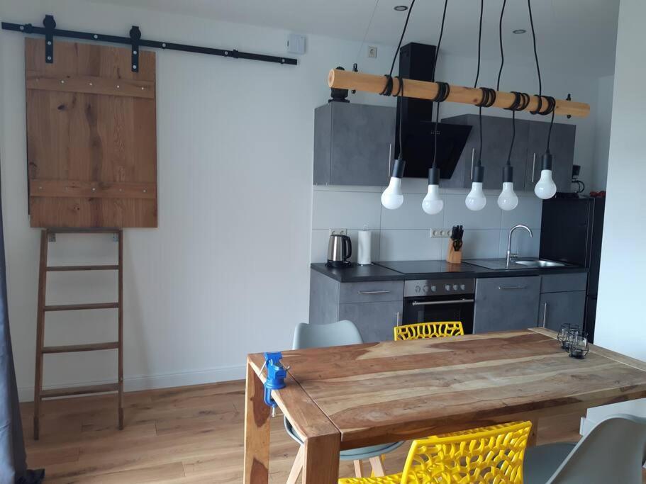 Ferienloft Ottos Werkstatt Mit Saunafass Dannenfels Exterior foto